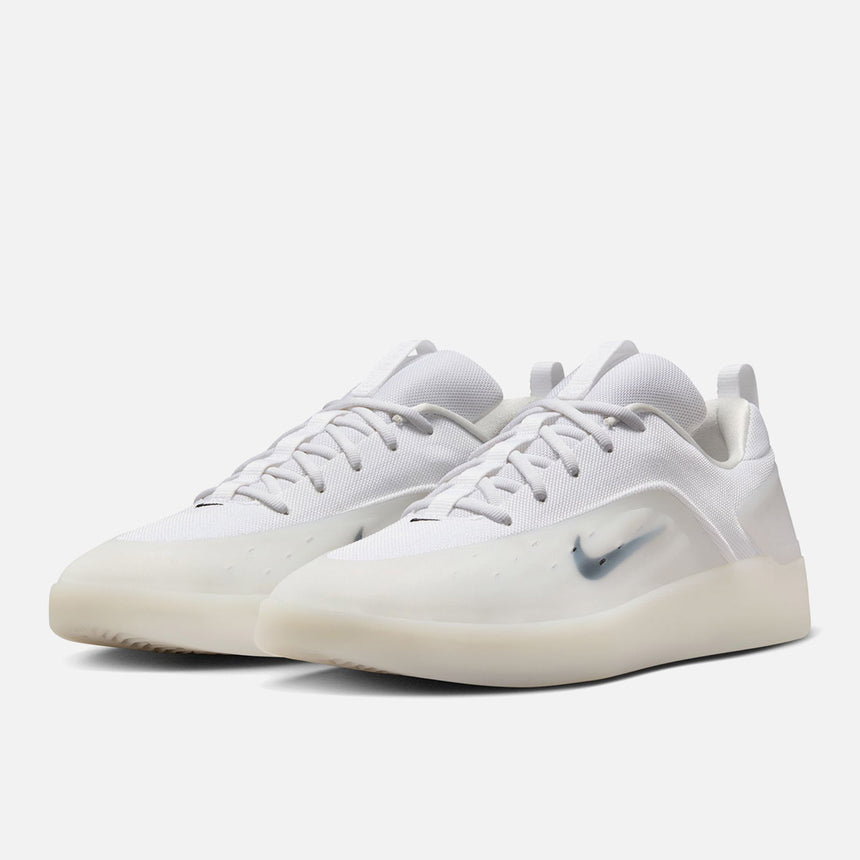 NIKE SB Zoom Nyjah 4 - White/Black
