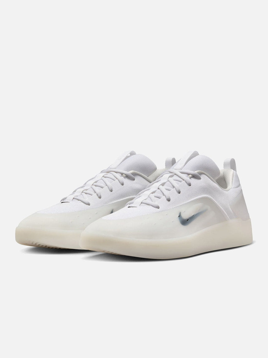 NIKE SB Zoom Nyjah 4 - White/Black