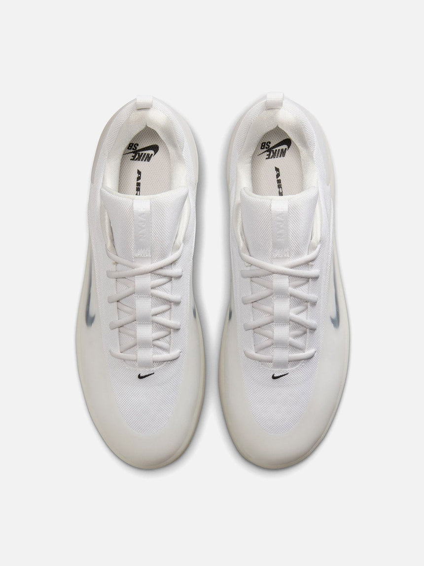 NIKE SB Zoom Nyjah 4 - White/Black