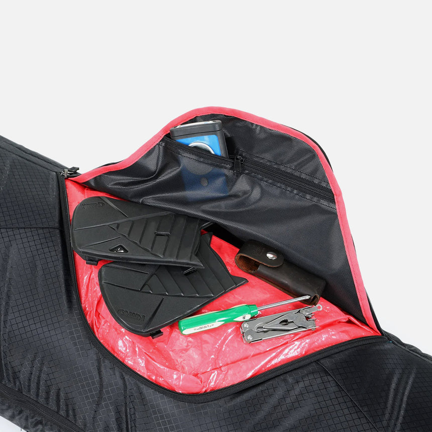 NITRO Tracker Wheelie Board Bag - Raven