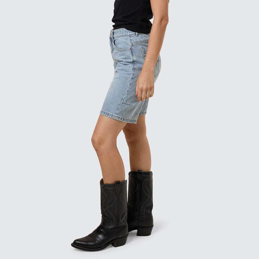THRILLS Women's Dopamine Reagan Slouch Short - Dusk