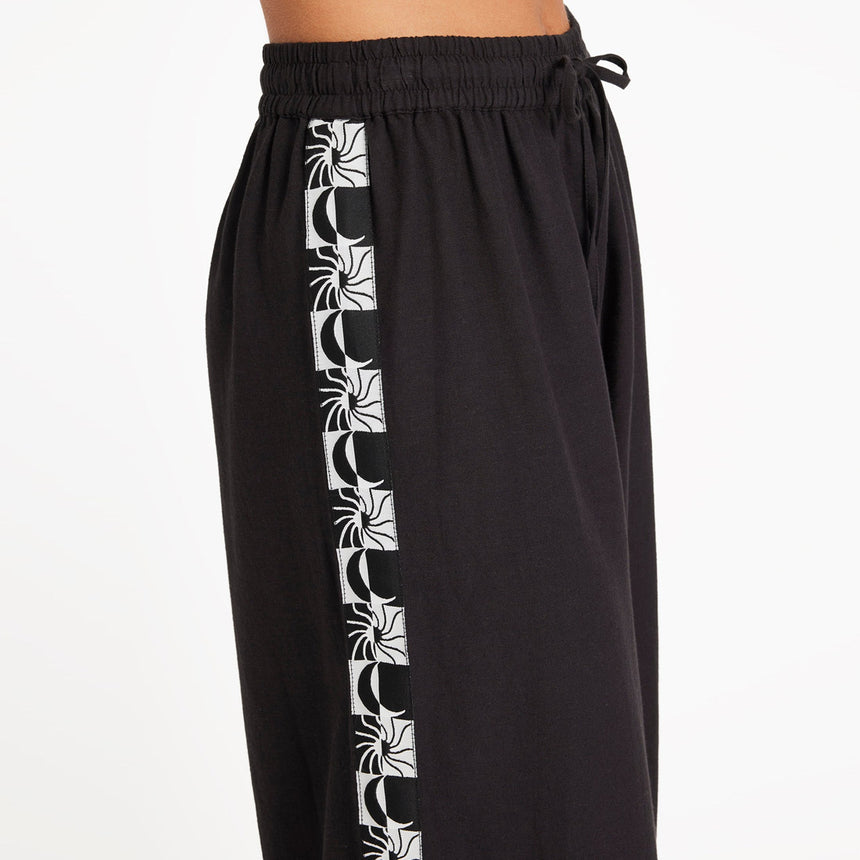 VOLCOM Women's Backbeatz Pant - Vintage Black