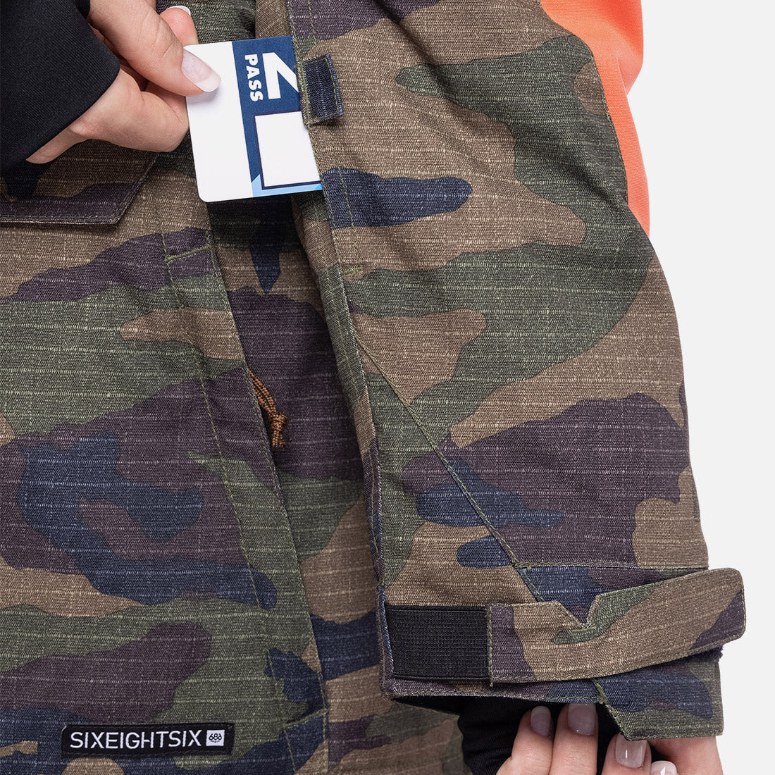 686 Women's Upton Insulated Anorak - Dark Camo Colorblock
