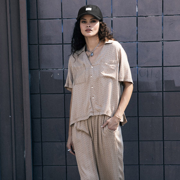 BRIXTON Women's Hudson Lounge Short Sleeve Woven Shirt - Washed Copper/Whitecap