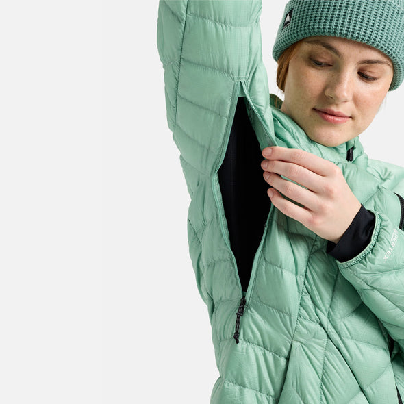BURTON Women's [ak] Baker Down Hooded Jacket 2026 - Soft Sage