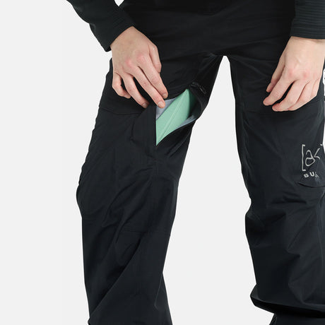 BURTON Women's [ak] Gore-Tex 3L Kimmy Bib Pant 2026 - True Black