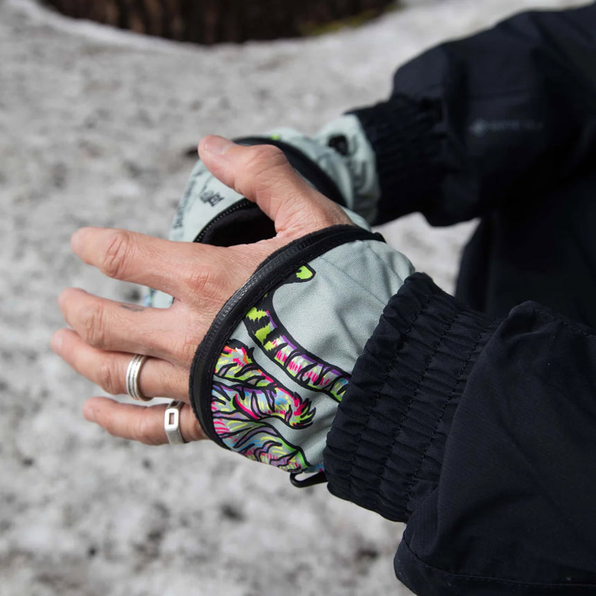 DEATHGRIP Melodie Perault Ghoul Mitt 2026 - Melodie