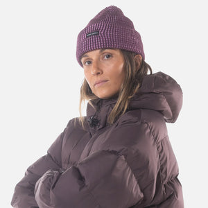 HOWL Slash Beanie - Berry