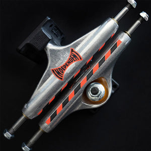 INDEPENDENT Stage 11 Built to Grind Standard Trucks - Silver/Black