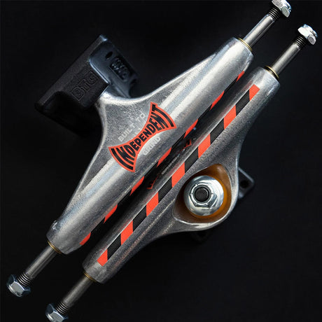 INDEPENDENT Stage 11 Built to Grind Standard Trucks - Silver/Black