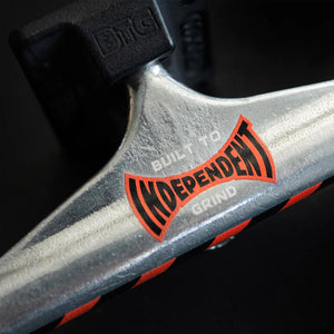INDEPENDENT Stage 11 Built to Grind Standard Trucks - Silver/Black