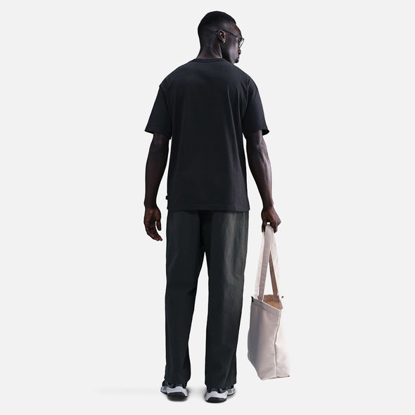 NIKE Premium Essentials Tee - Black/Gold
