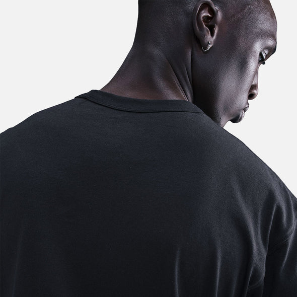 NIKE Premium Essentials Tee - Black/Gold