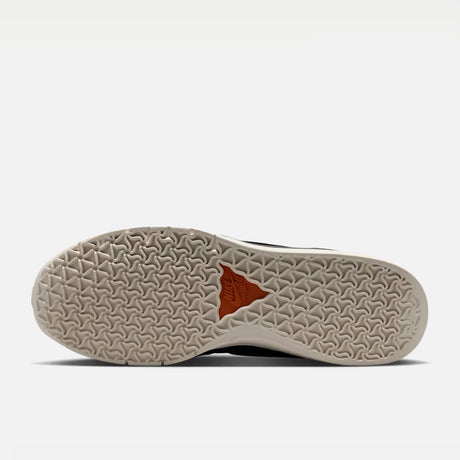 NIKE SB PS8 - Cobblestone/Black/Monarch