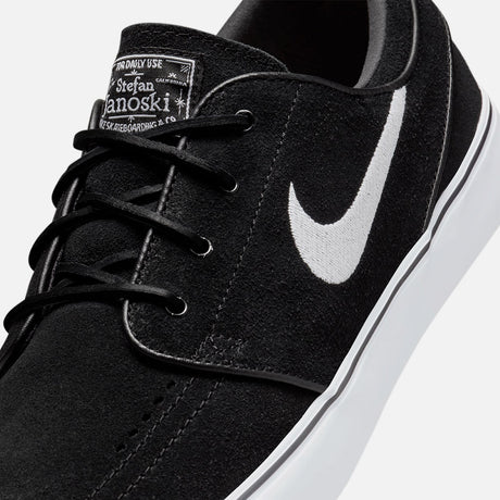 NIKE SB Zoom Janoski OG+ - Black/White