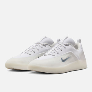 NIKE SB Zoom Nyjah 4 - White/Black