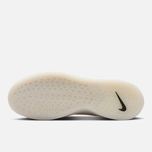 NIKE SB Zoom Nyjah 4 - White/Black