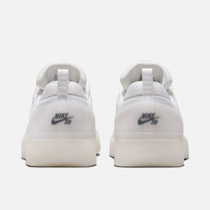 NIKE SB Zoom Nyjah 4 - White/Black