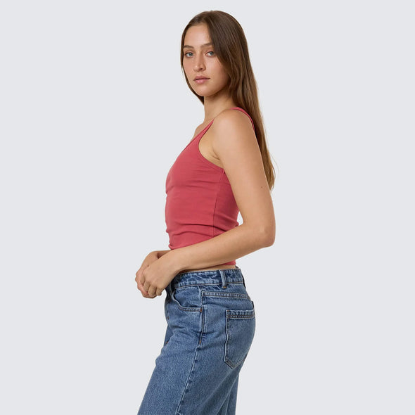 THRILLS Women's Minimal Thrills Scoop Tank - Redwood