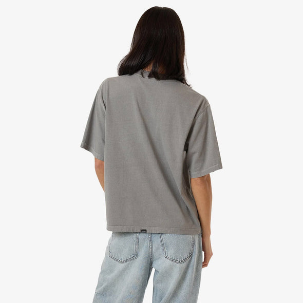 THRILLS Women's Stay Aware Square Tee - Washed Grey