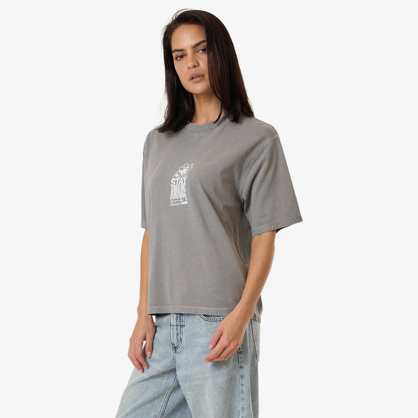 THRILLS Women's Stay Aware Square Tee - Washed Grey