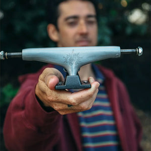 THUNDER Rowan Zapt Pro Trucks - Raw