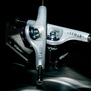 THUNDER Rowan Zapt Pro Trucks - Raw
