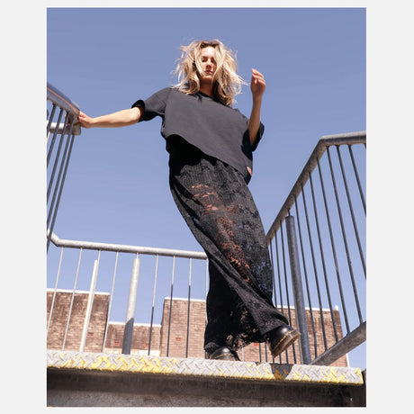 VOLCOM Women's Sheer Joy Skirt - Black