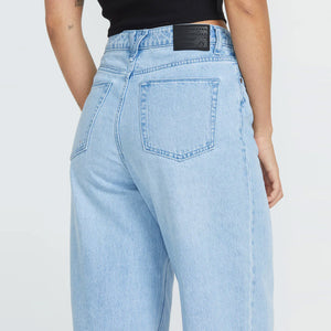 VOLCOM Women's Stoned Boyfriend Hirise Jean - Blue Bird