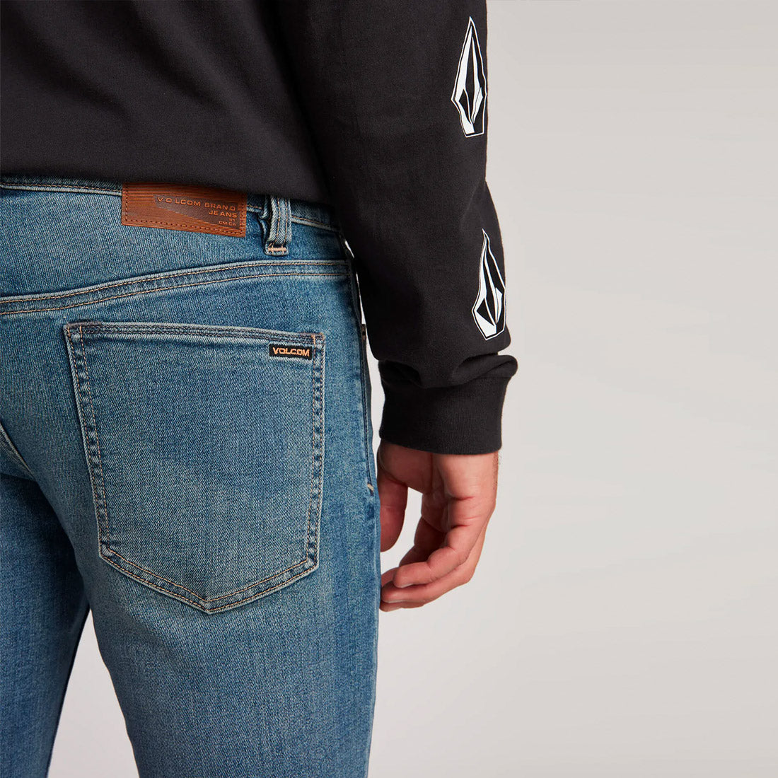 VOLCOM 2X4 Tapered Jean - 70s Indigo